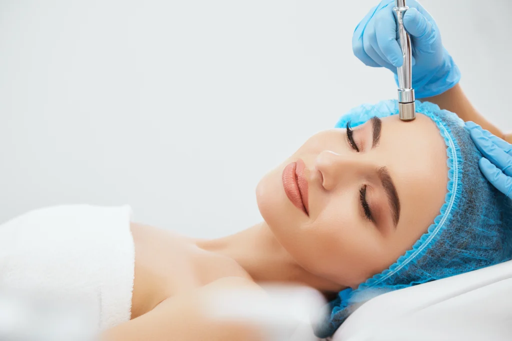 Dermaplaning-Aesthetics-Elmar