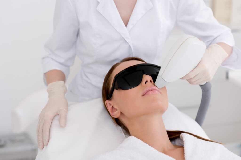 cosmetologist-beauty-treatments